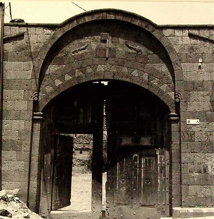 Sana�a Gate